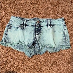 Guess shorty shorts